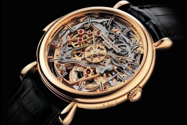 thiết kế lộ cơ độc đáo chỉ có ở đồng hồ cơ